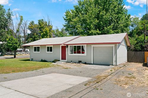 1306 N Water St, Ellensburg, WA, 98926-2452 | Card Image