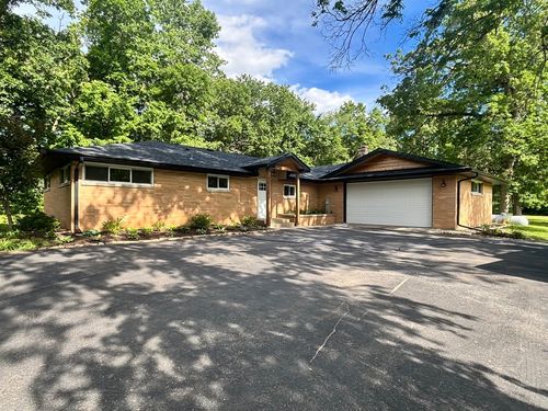 219 James Rd, Spring Grove, IL, 60081-9612 | Card Image