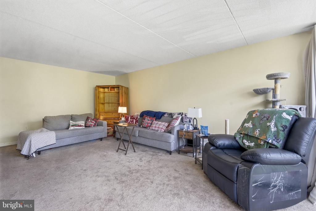 Residential Lease in CHERRY HILL 4