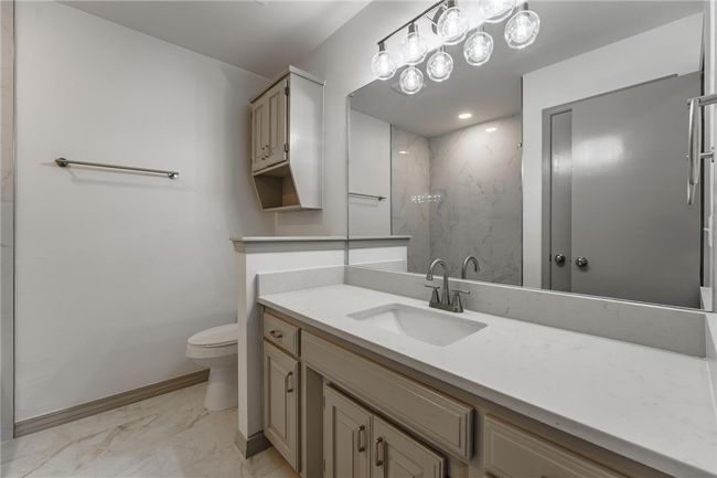 Full Bathroom | Image 14