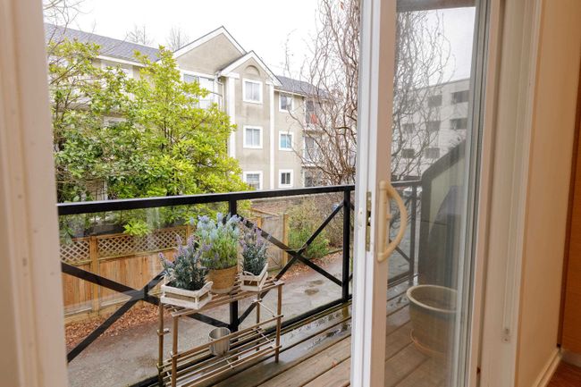 958 W 15 Th Avenue, Townhouse with 3 bedrooms, 2 bathrooms and 1 parking in Vancouver BC | Image 12