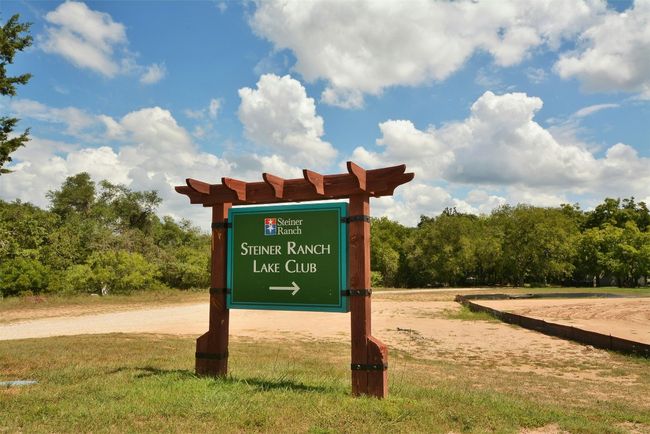 View of community / neighborhood sign | Image 34