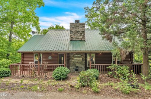 269 Cherokee Path Way, Sevierville, TN, 37876-1642 | Card Image