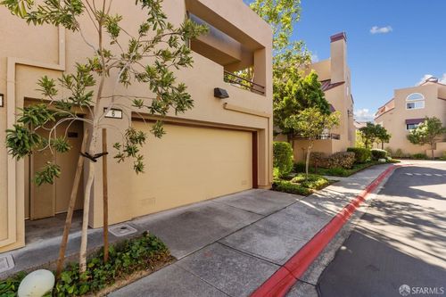 6 Commons Lane, Foster City, CA, 94404 | Card Image