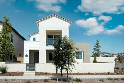 232 Junco, Irvine, CA, 92618-5942 | Card Image