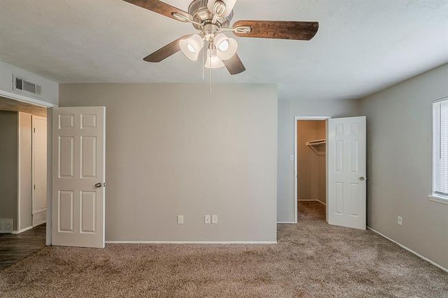 5802 Evening Shadows Ln, House other with 3 bedrooms, 2 bathrooms and 2 parking in Spring TX | Image 15