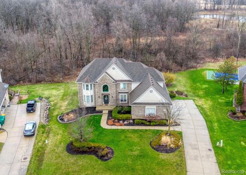 3772 Fawn Dr, Oakland Twp, MI, 48306-1029 | Card Image