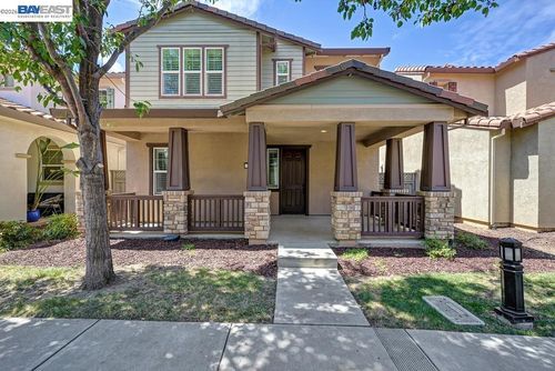 724 N Topiary Ln, Mountain House, CA, 95391-1297 | Card Image