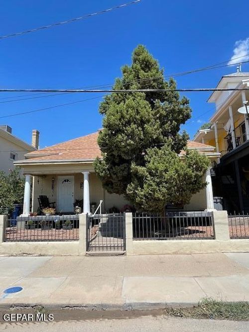 711 E Yandell Dr, El Paso, TX, 79902-5313 | Card Image