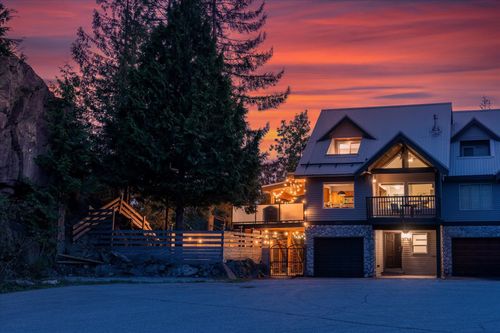 2323 Aspen Crt, Whistler, BC, V8E0A6 | Card Image