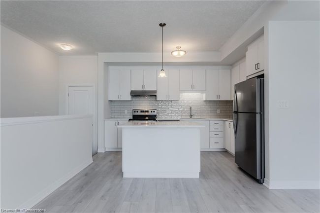 A011 - 142 Foamflower Pl, Townhouse with 2 bedrooms, 3 bathrooms and 1 parking in Waterloo ON | Image 9