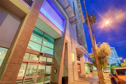 1010-200 Hoover Ave, Las Vegas, NV, 89101-6877 | Card Image
