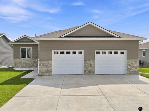 7322 N 49th Street, Lincoln, NE, 68504 | Card Image