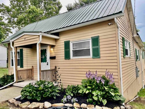 85 Charles St, Shinnston, WV, 26431-1142 | Card Image