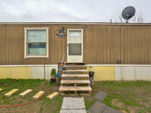 230 Gato Rd, Cedar Creek, TX, 78612-2073 | Card Image