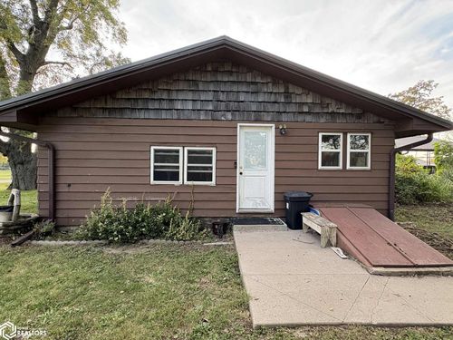 301 Jefferson St, Mystic, IA, 52574-8763 | Card Image