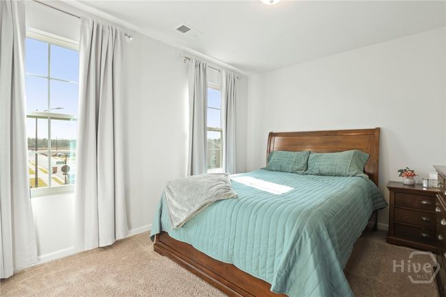 Upstairs bedroom | Image 33
