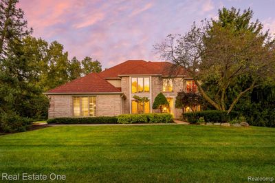 4088 Parkstone Court, Home with 4 bedrooms, 3 bathrooms and null parking in Troy MI | Image 1