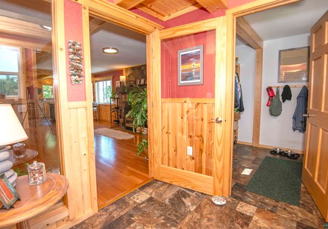 206 N Broadway Ave, House other with 2 bedrooms, 2 bathrooms and null parking in Grand Marais MN | Image 20