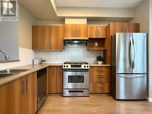 72-9229 University Cres, Burnaby, BC, V5A4Z2 | Card Image