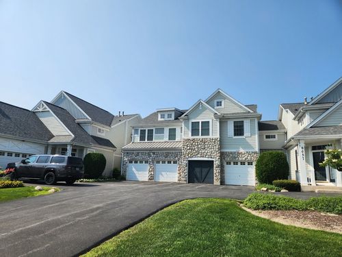 10-3-8667 Saddlebred Ct, Frankfort, IL, 60423-8618 | Card Image