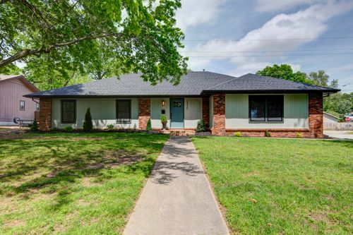 2329 E Meadow Dr, Springfield, MO, 65804-4536 | Card Image