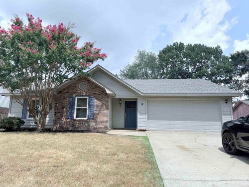 18 Manchester Dr, Conway, AR, 72034-4839 | Card Image