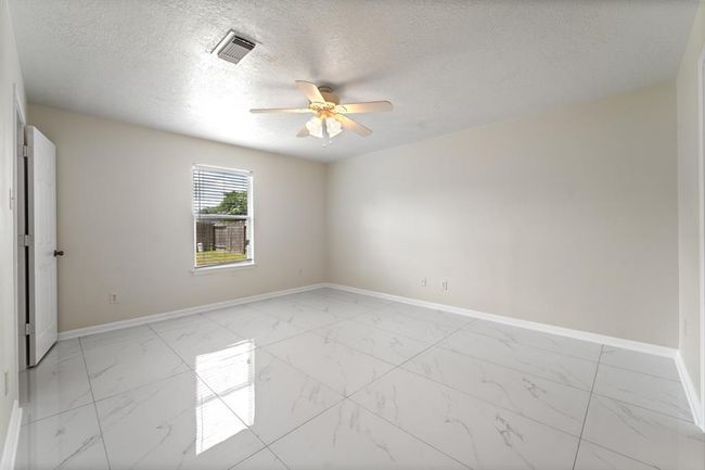 1022 Vera Cruz Dr, House other with 6 bedrooms, 4 bathrooms and 2 parking in Rosenberg TX | Image 12