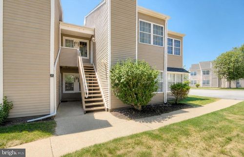 131 Driftwood Ct, Galloway, NJ, 08205-3219 | Card Image
