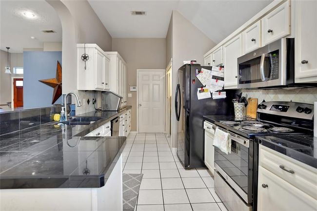 1414 Chesterpoint Dr, House other with 3 bedrooms, 2 bathrooms and 2 parking in Spring TX | Image 8