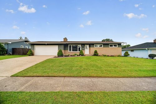 2074 Andover Ln, Erie, PA, 16509-1756 | Card Image
