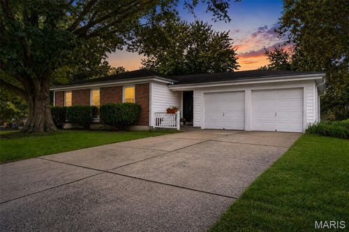 1319 Brandywine Ln, Saint Peters, MO, 63376-6510 | Card Image