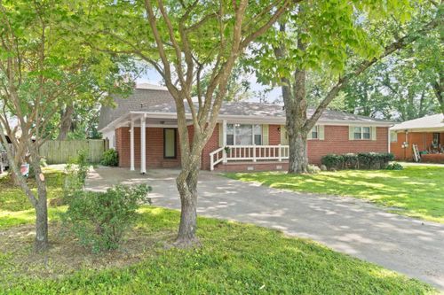 909 Bridges Ave E, Wynne, AR, 72396-2345 | Card Image