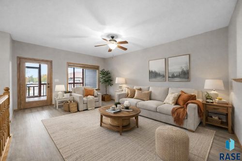 6608 S Bellwood Ave, Sioux Falls, SD, 57108-4004 | Card Image