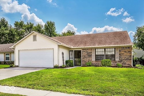1 Kristelli Ct, Brownsburg, IN, 46112-1083 | Card Image