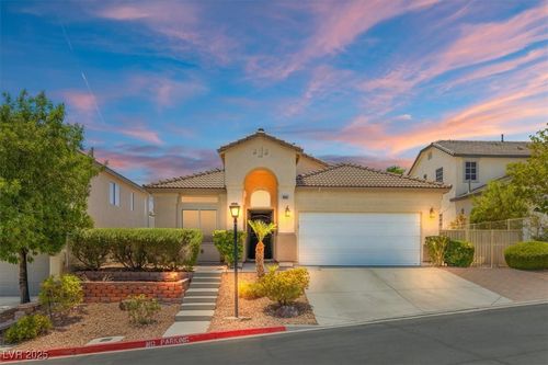 10537 Haileville Dr, Las Vegas, NV, 89129-3215 | Card Image