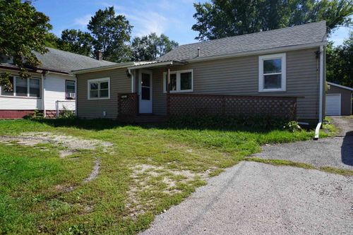 909 Harlem Road, Machesney Park, IL, 61111 | Card Image
