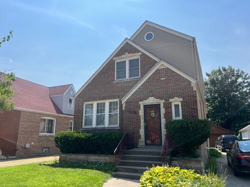 8105 W 26th St, North Riverside, IL, 60546-1377 | Card Image