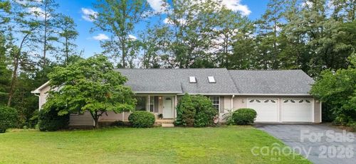 27 Red Maple Dr, Weaverville, NC, 28787-9273 | Card Image