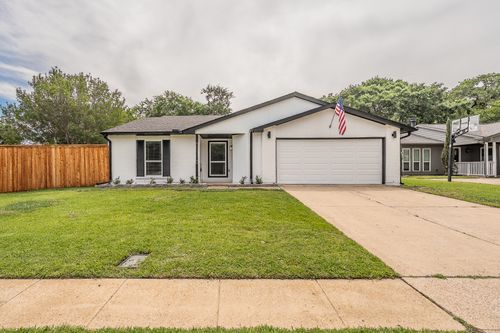 309 Westover Dr, Euless, TX, 76039-2086 | Card Image