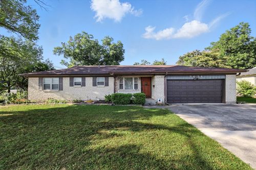 5424 Bonnie Wayne St, Haltom City, TX, 76117-2025 | Card Image