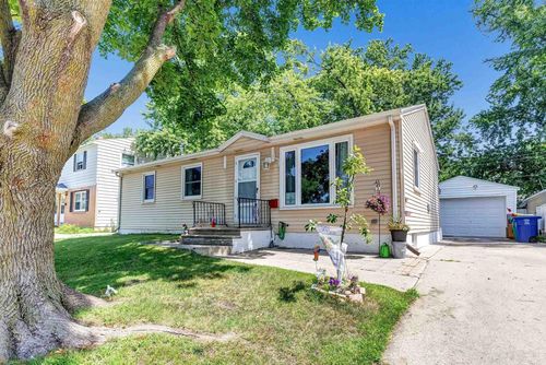 321 Hartung Street, GREEN BAY, WI, 54302 | Card Image
