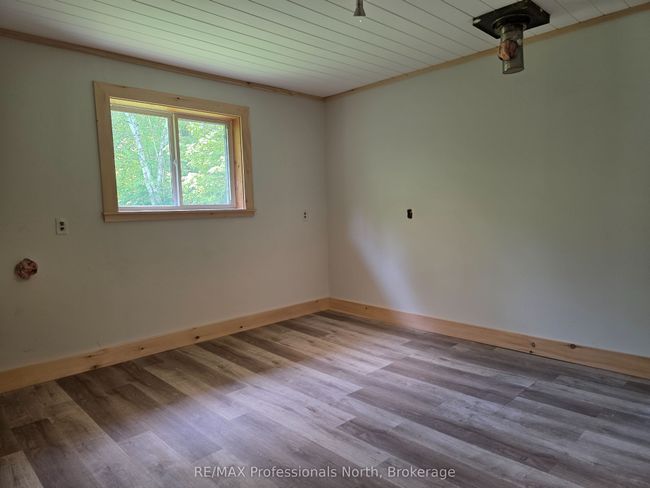1537 Tulip Rd, House other with 2 bedrooms, 1 bathrooms and 4 parking in Algonquin Highlands ON | Image 8