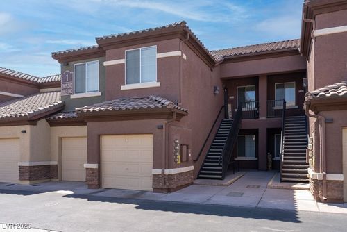 2002-8324 W Charleston Blvd, Las Vegas, NV, 89117-9200 | Card Image