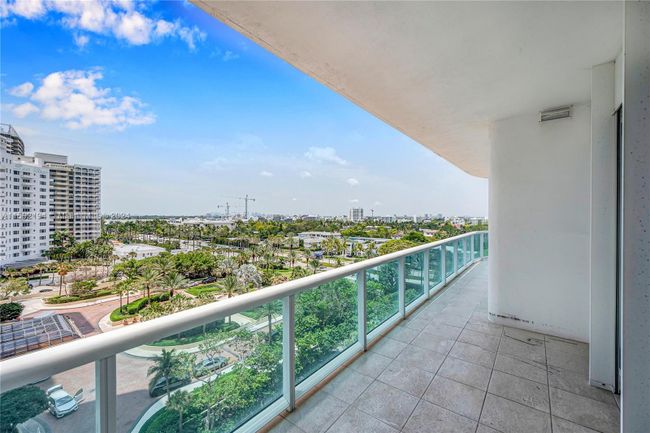 8B - 10101 Collins Ave, Condo with 2 bedrooms, 3 bathrooms and null parking in Bal Harbour FL | Image 22
