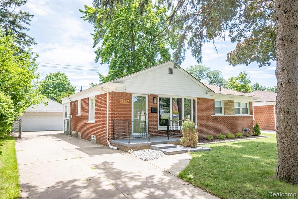 Farmington Rd, Livonia, MI 48150