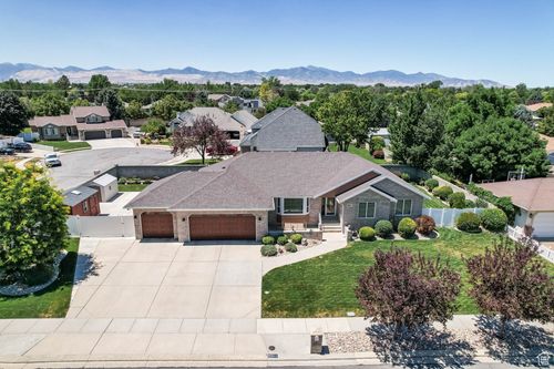 8804 S Long Dr, West Jordan, UT, 84088-9359 | Card Image