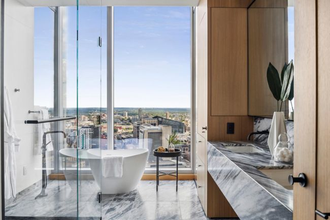 UNIT-3101 - 255 Hennepin Ave, Condo with 1 bedrooms, 2 bathrooms and null parking in Minneapolis MN | Image 57
