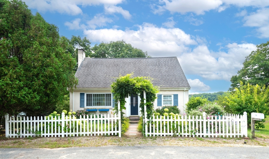 Island Park Rd, Ipswich, MA 01938
