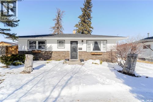 1152 Lillooet St W, Moose Jaw, SK, S6H5A3 | Card Image
